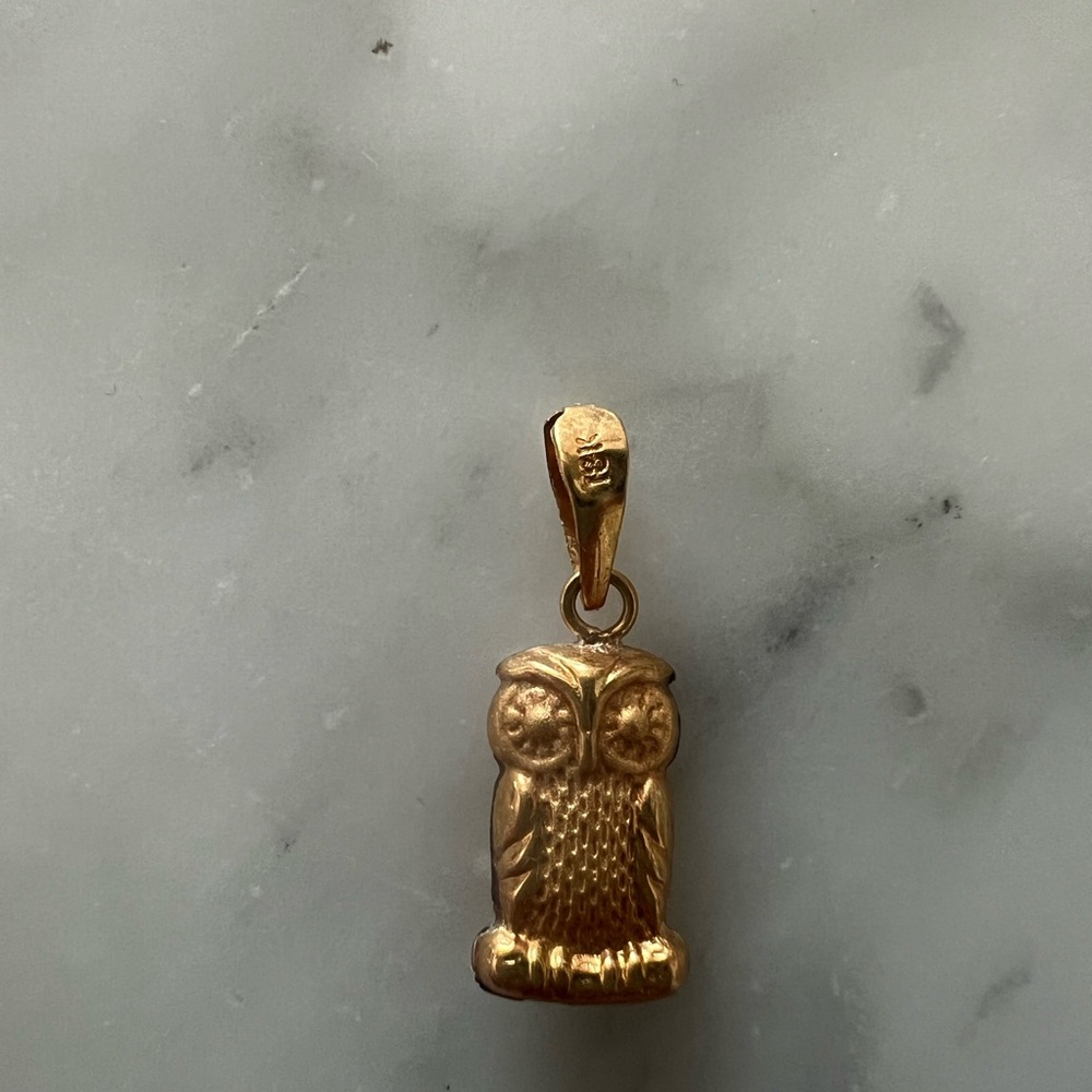 18kt yellow Gold Owl Pendant, charm